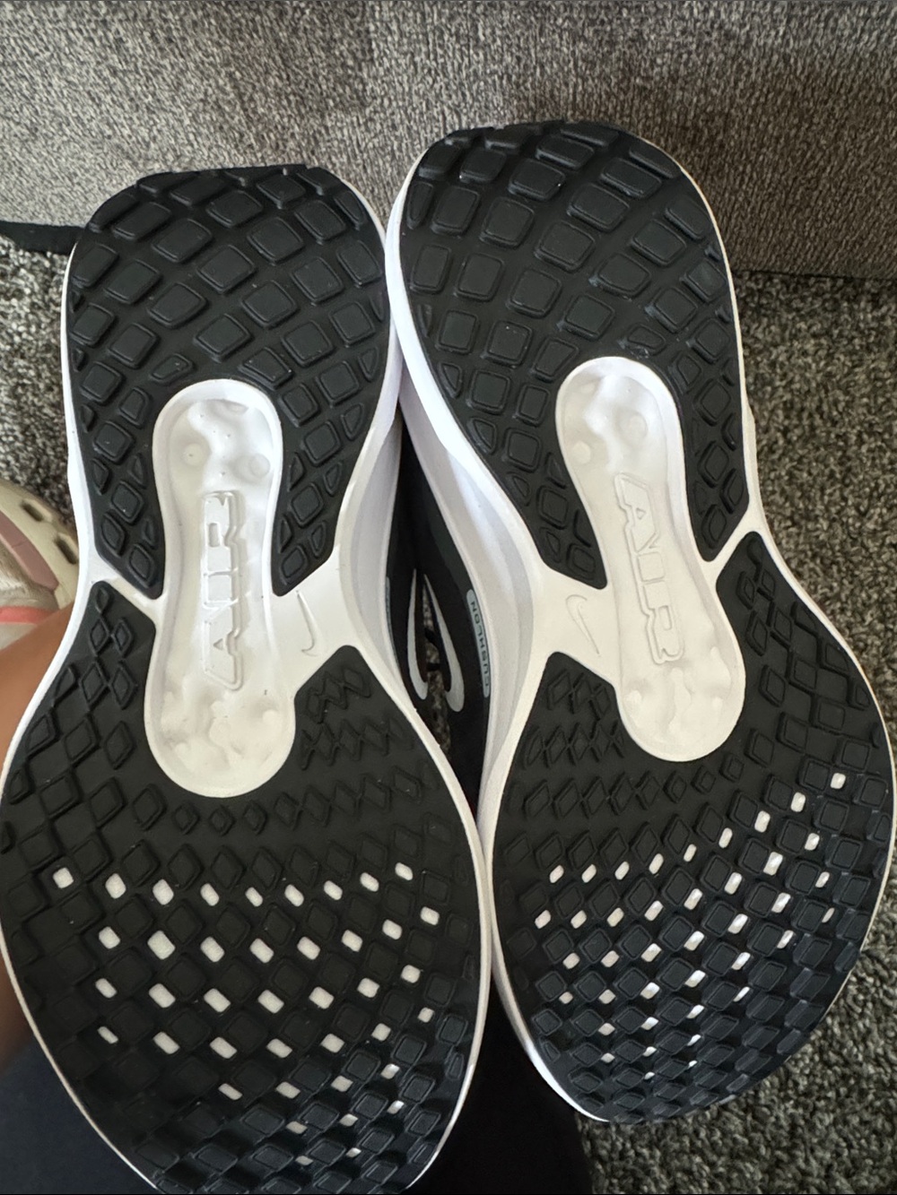 Nike Men's Black and White Athletic Shoes - Picture 4 of 5